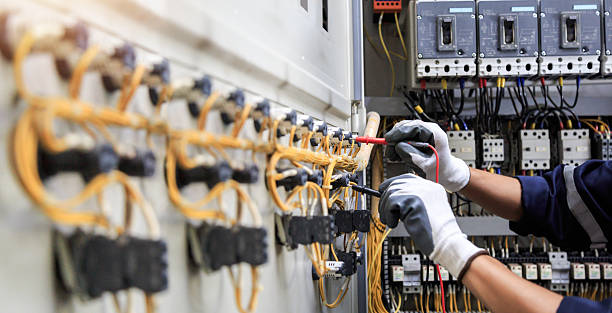 Professional Emergency Electrician technician working in Spotsylvania County County, VA